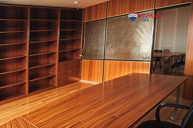 Toimisto myytävänä paikassa Casco Antiguo, Badajoz kaupunki - 43 500 € (Ref: 9452128)