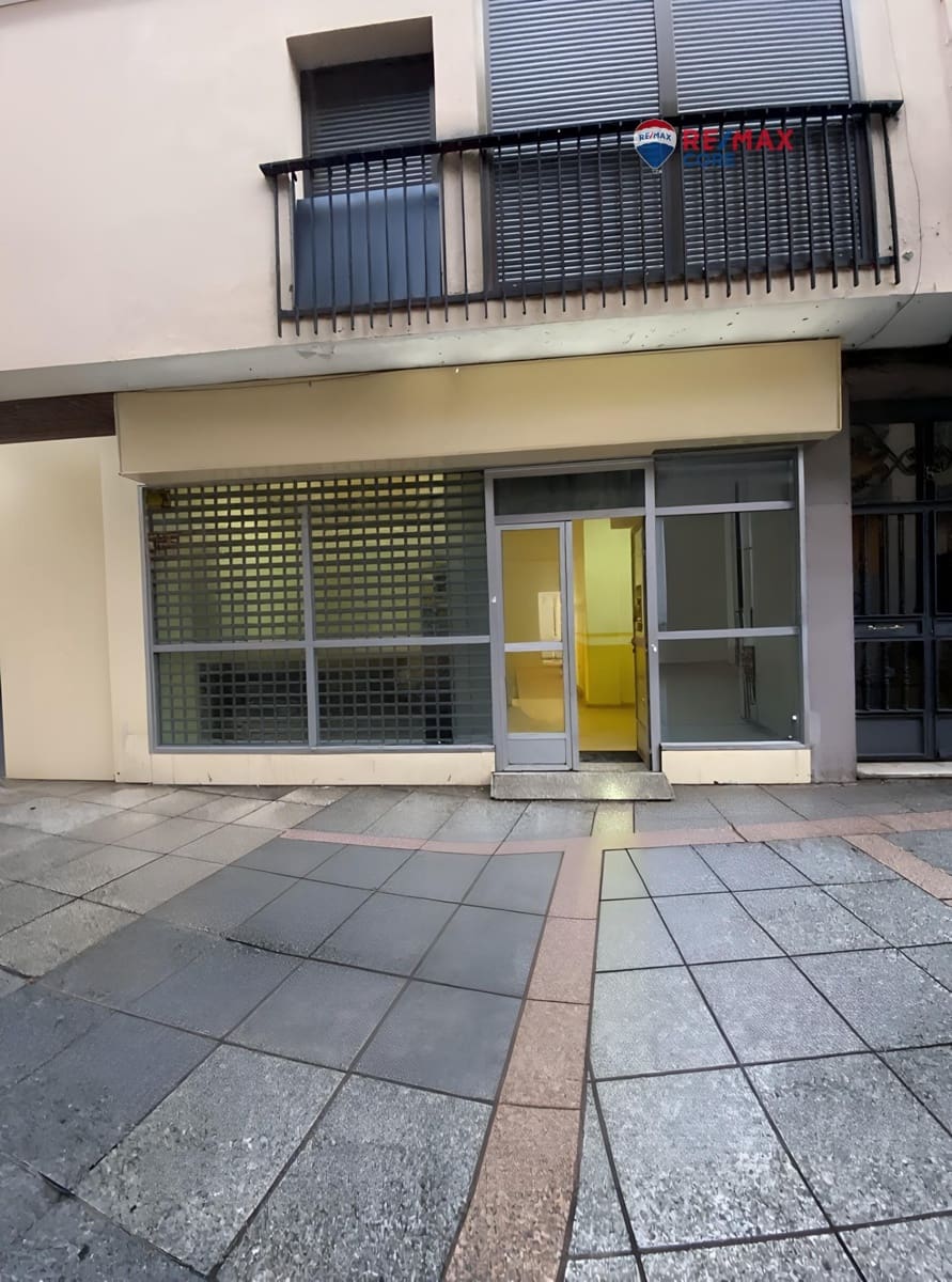 Commerciale in vendita in Caceres citta - 165.000 € (Rif: 9452783)