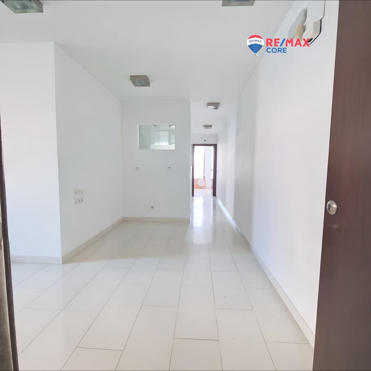 Erhverv til salg i Olivenza - € 178.000 (Ref: 9456268)