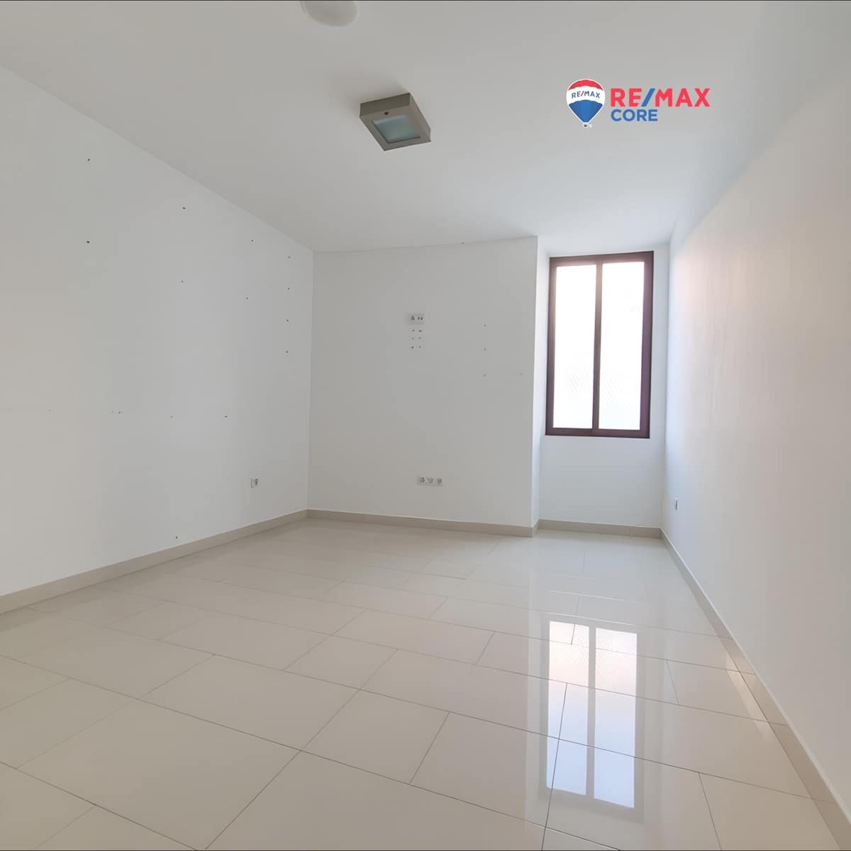 Erhverv til salg i Olivenza - € 178.000 (Ref: 9456268)