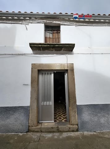 5 quarto Casa em Banda para venda em Almoharín - 98 000 € (Ref: 9456270)