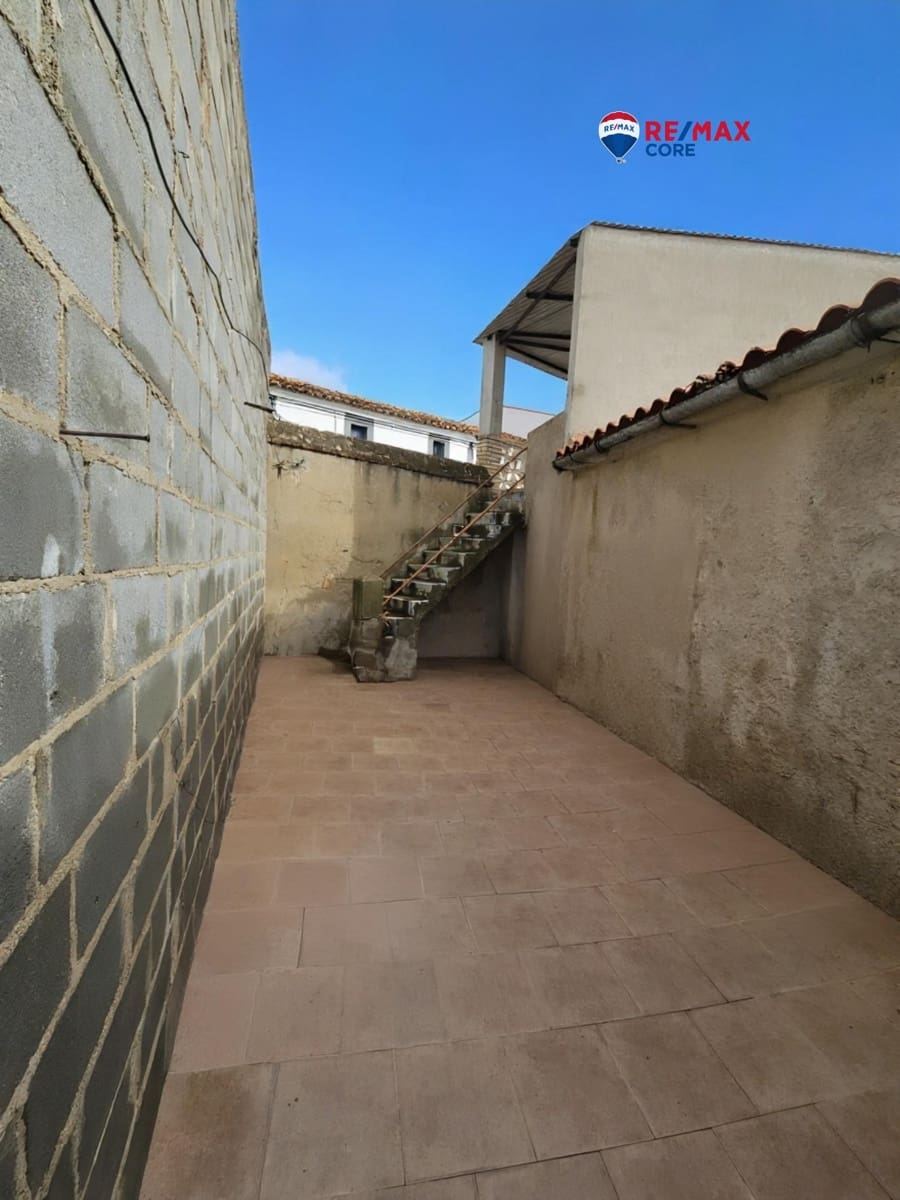 5 quarto Casa em Banda para venda em Almoharin - 98 000 € (Ref: 9456270)