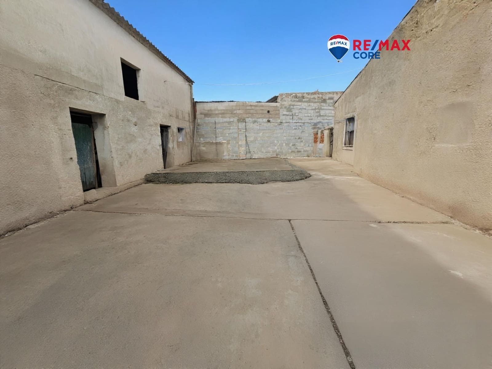 5 quarto Casa em Banda para venda em Almoharin - 98 000 € (Ref: 9456270)