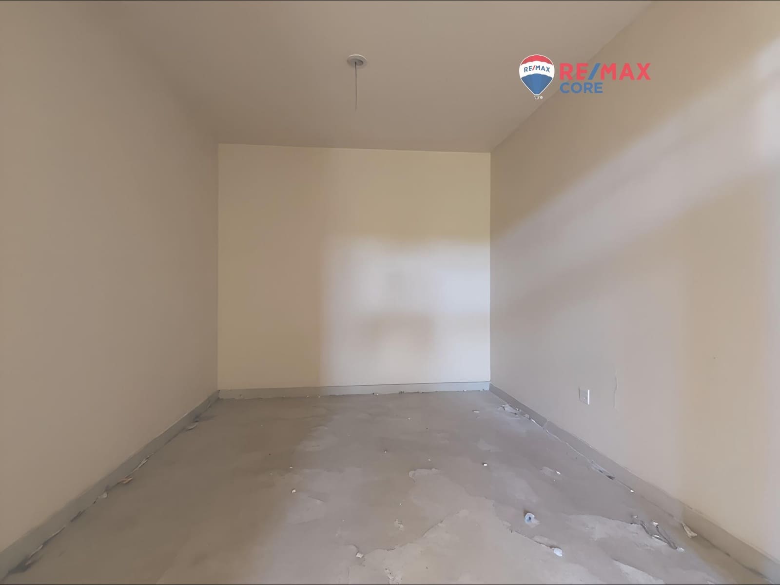 Casa de 3 habitaciones en Cáceres ciudad en venta - 32.000 € (Ref: 9468628)