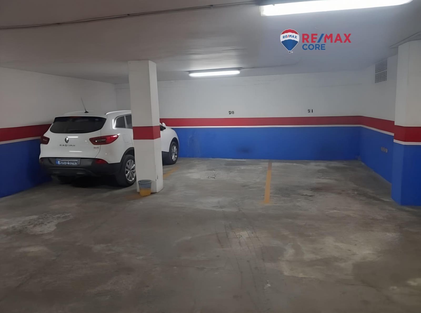 Garagem para venda em Almendralejo - 16 500 € (Ref: 9470375)