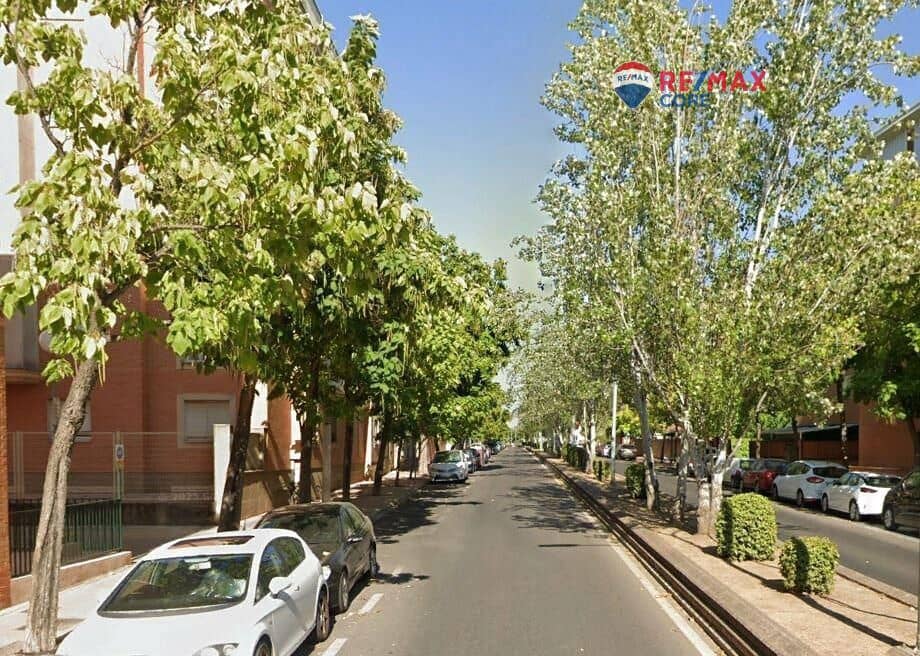 Komercyjne na sprzedaż w Miasto Badajoz - 140 000 € (Ref: 9474199)