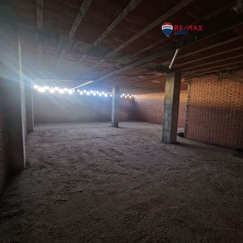 Kommersiell til salgs i Badajoz by - € 140 000 (Ref: 9474199)