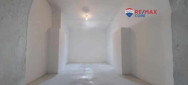 4 bedroom Townhouse for sale in Malpartida de Cáceres - € 89,900 (Ref: 9474201)