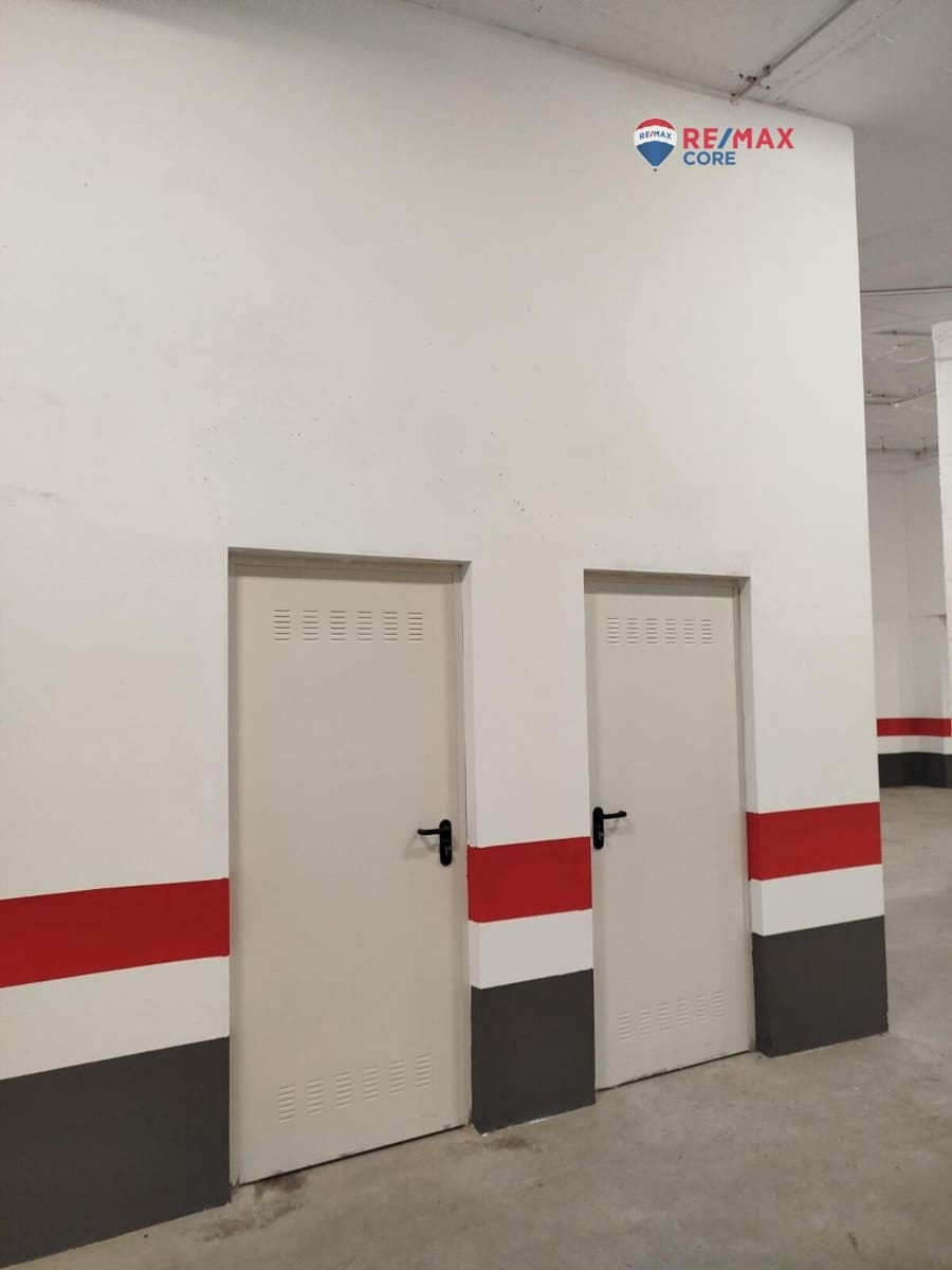 Garage for sale in Badajoz city - € 295,000 (Ref: 9494623)