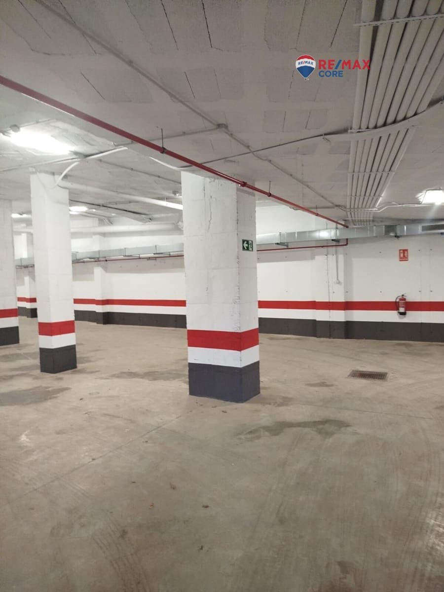 Garage for sale in Badajoz city - € 295,000 (Ref: 9494623)