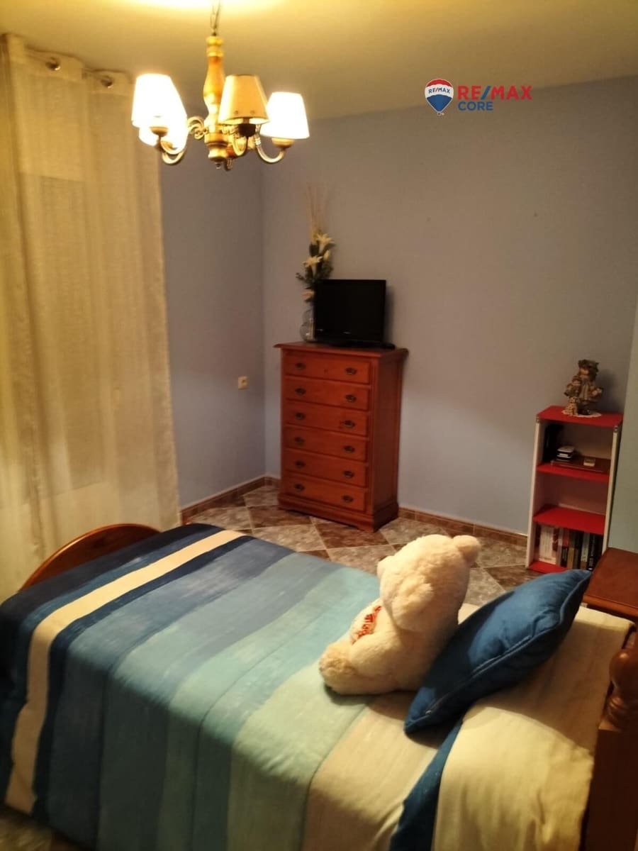 4 soveværelse Byhus til salg i Guarroman med garage - € 115.000 (Ref: 9494624)