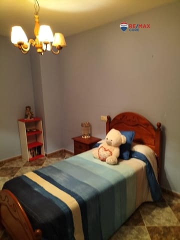 4 soveværelse Byhus til salg i Guarromán med garage - € 115.000 (Ref: 9494624)