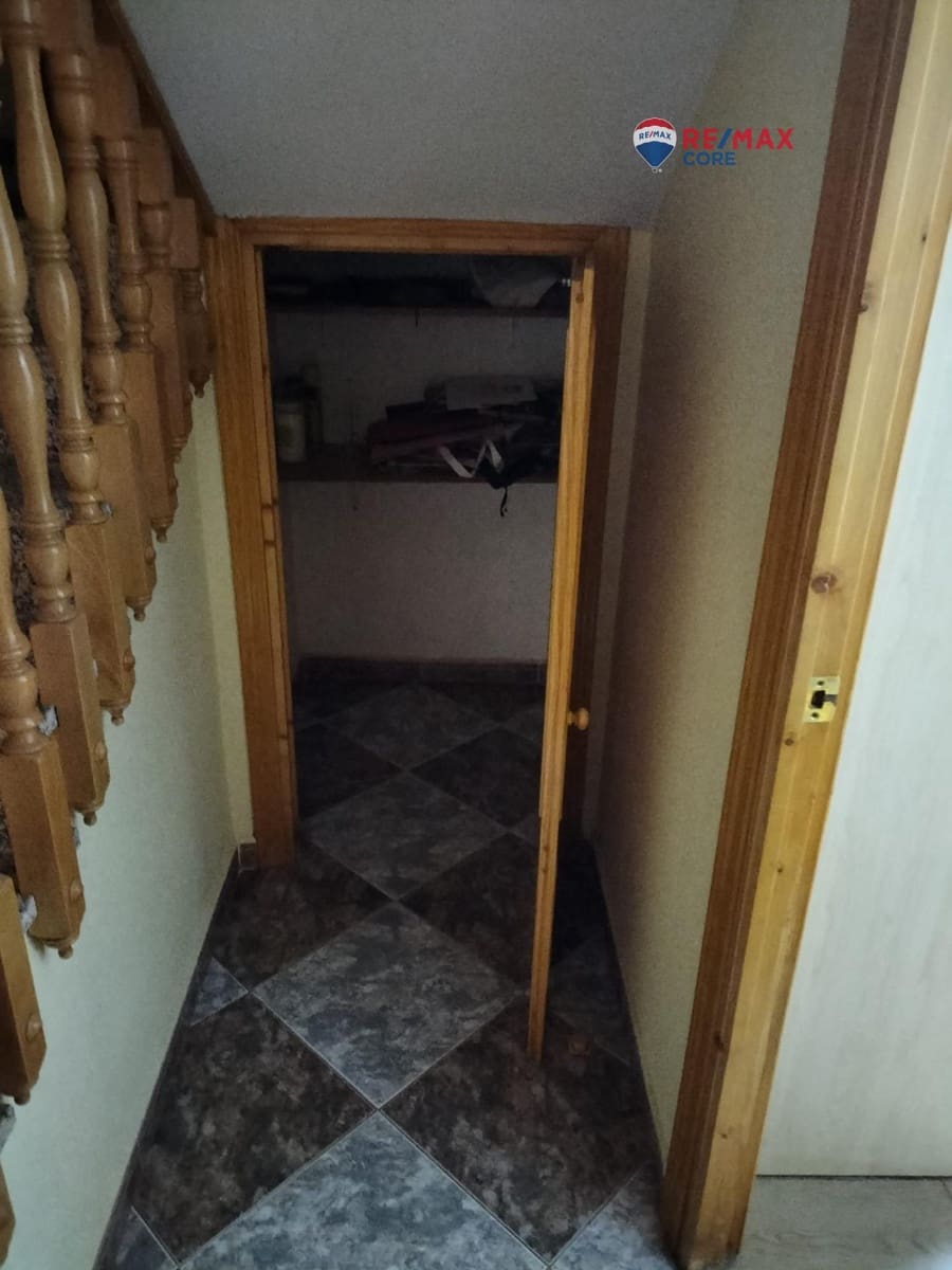 4 soveværelse Byhus til salg i Guarroman med garage - € 115.000 (Ref: 9494624)