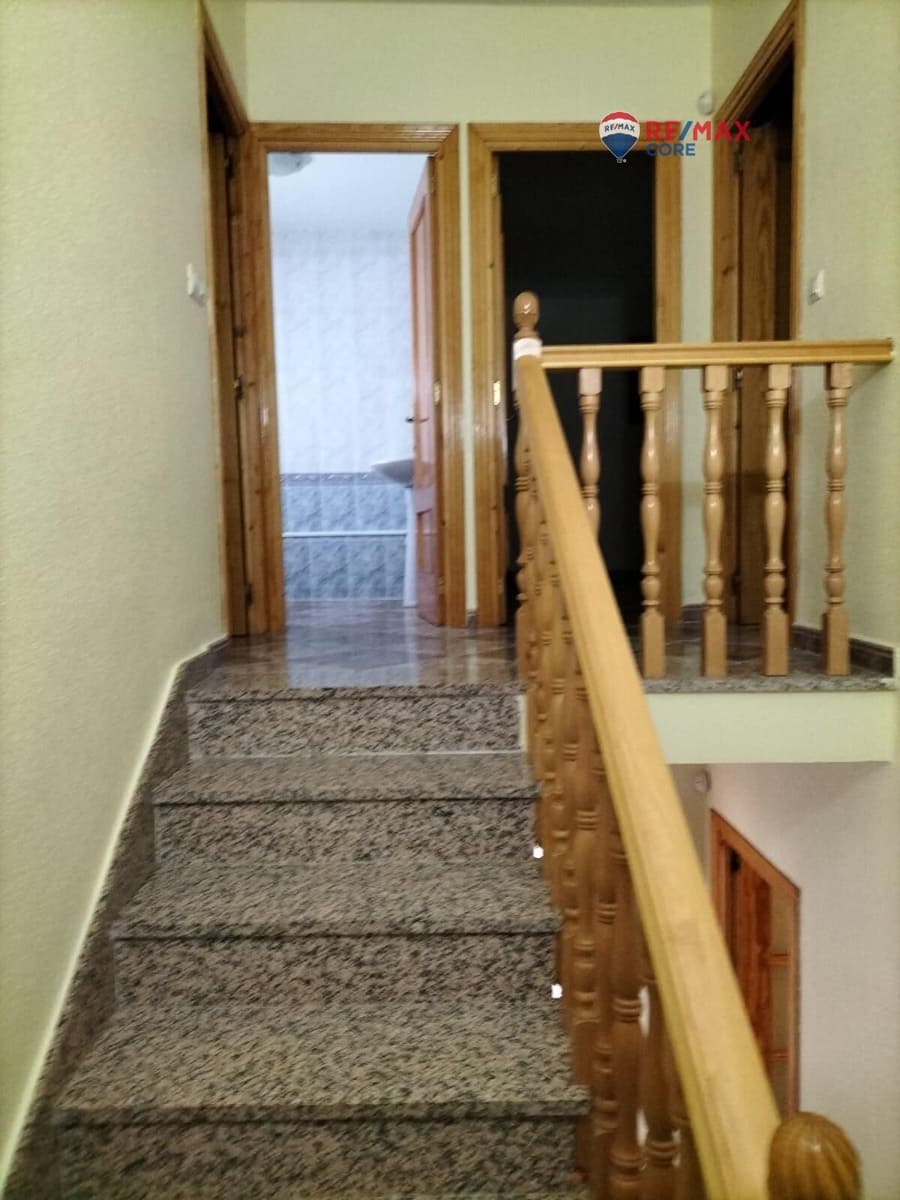 4 soveværelse Byhus til salg i Guarroman med garage - € 115.000 (Ref: 9494624)