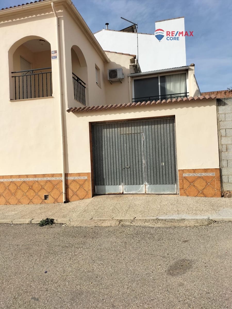 4 soveværelse Byhus til salg i Guarroman med garage - € 115.000 (Ref: 9494624)