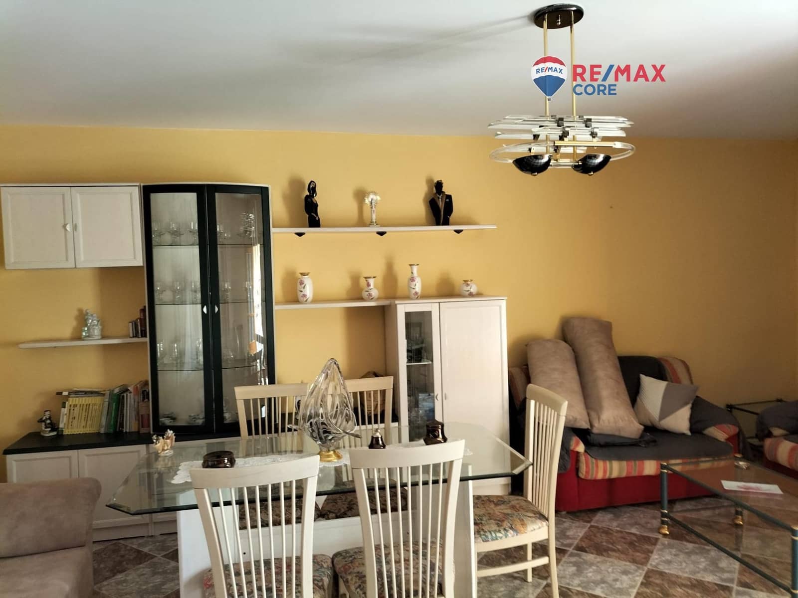 4 soveværelse Byhus til salg i Guarroman med garage - € 115.000 (Ref: 9494624)