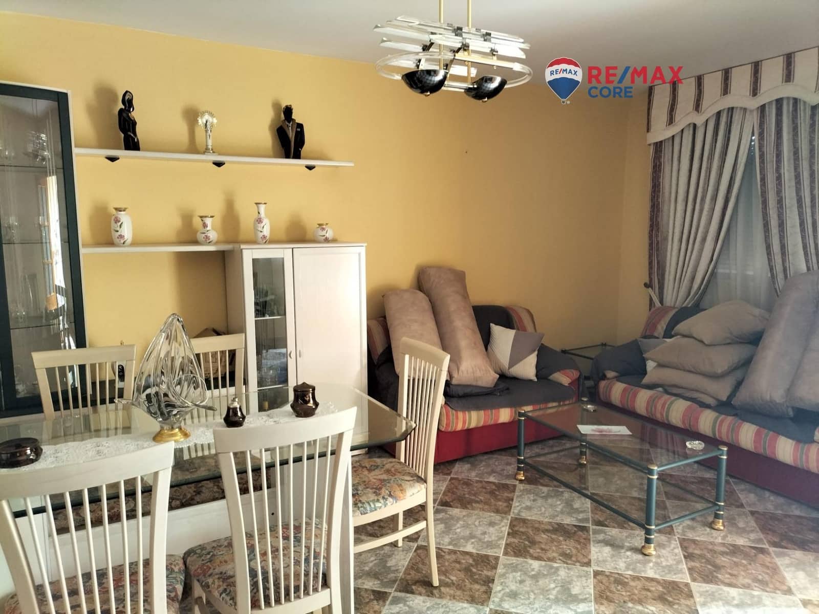 4 soveværelse Byhus til salg i Guarroman med garage - € 115.000 (Ref: 9494624)