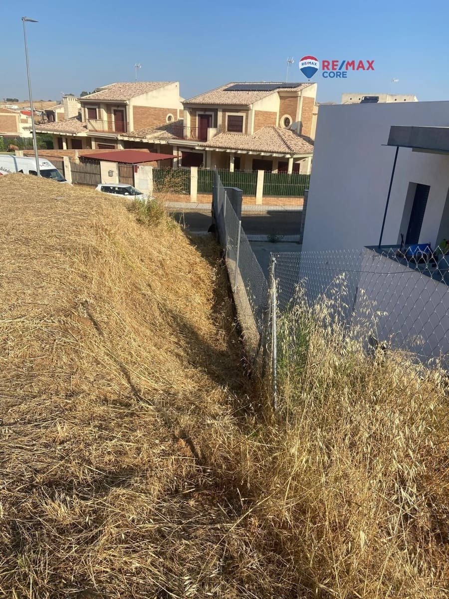 Building Plot for sale in Badajoz city - € 108,000 (Ref: 9513413)