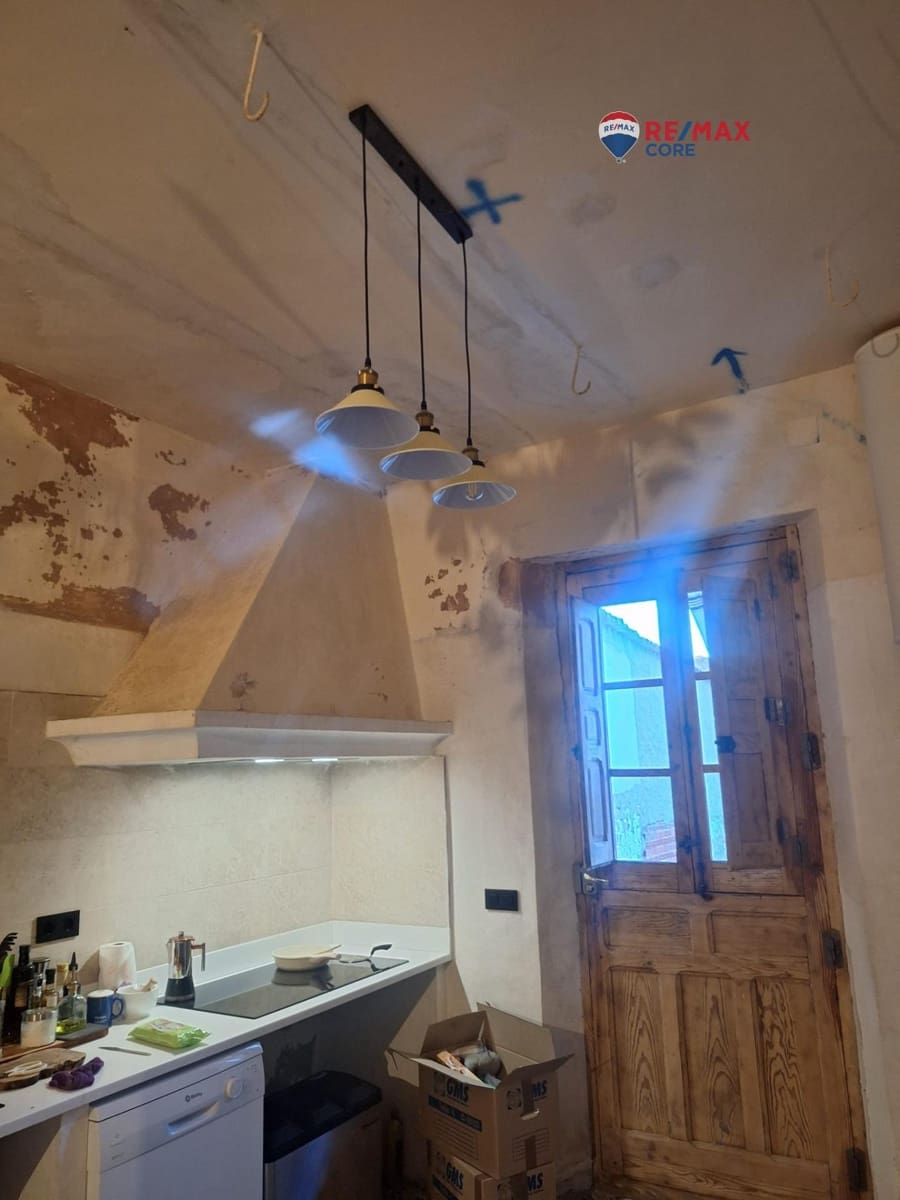 4 slaapkamer Huis te koop in Herreruela de Oropesa - € 115.000 (Ref: 9513415)