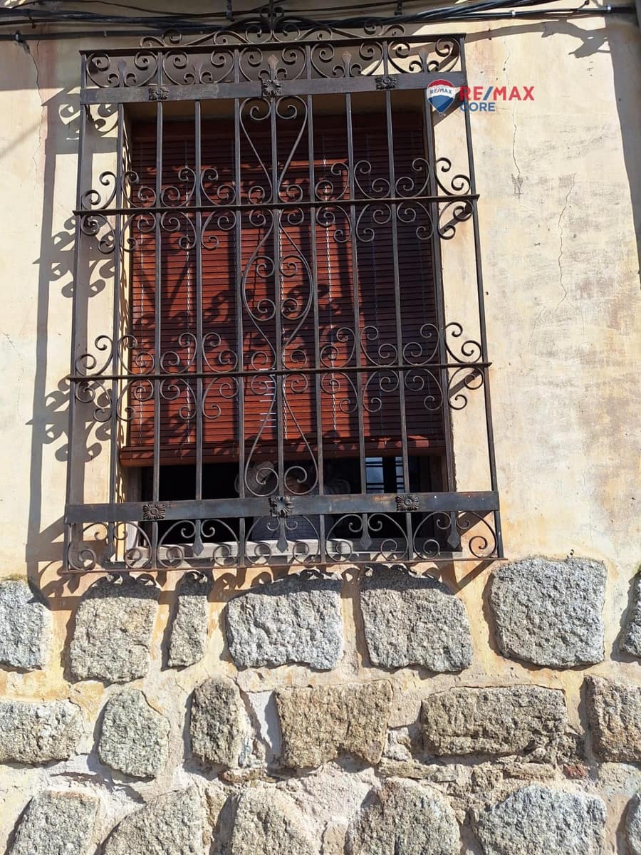 4 slaapkamer Huis te koop in Herreruela de Oropesa - € 115.000 (Ref: 9513415)