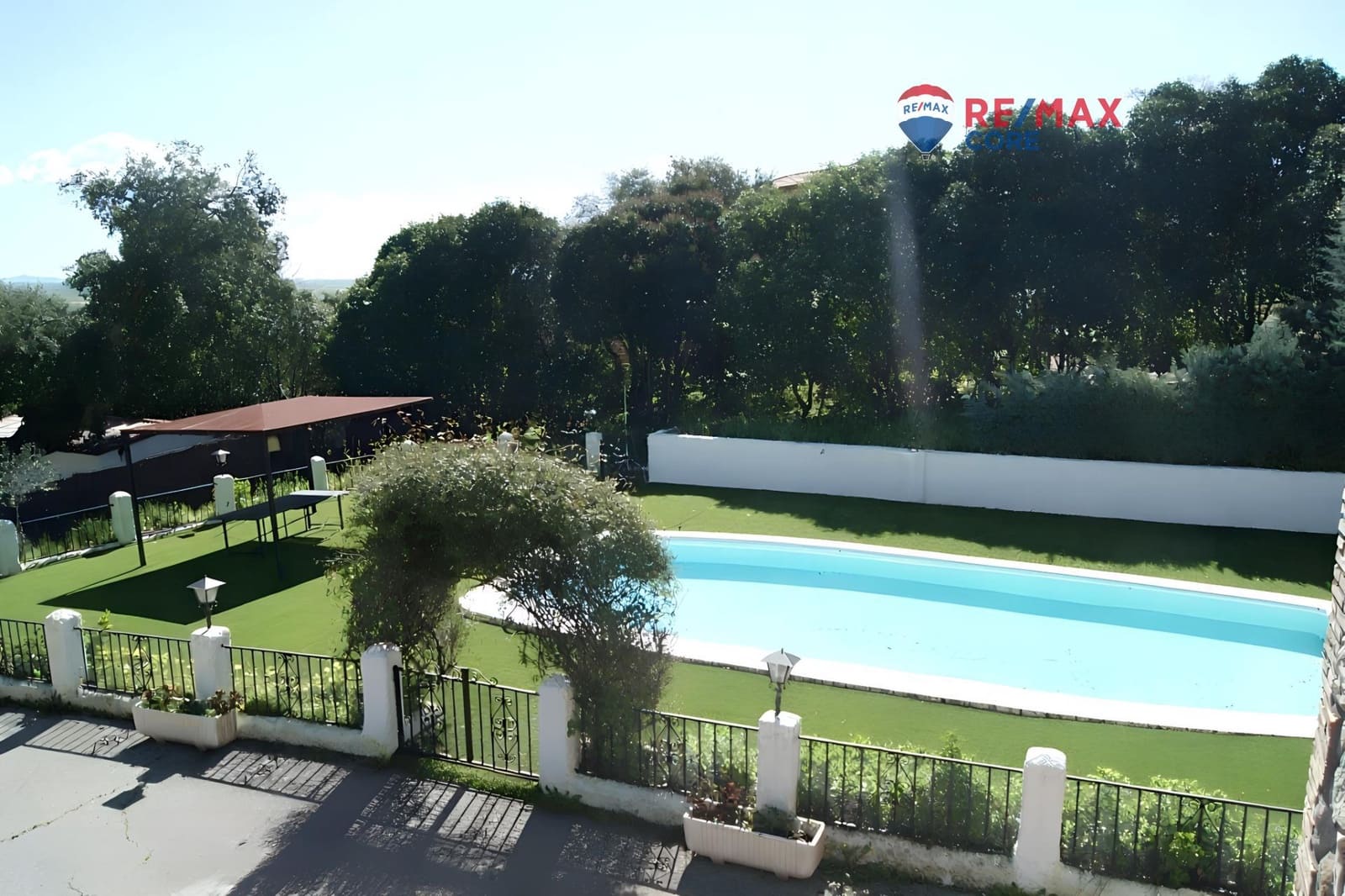 Chalet de 6 habitaciones en Sierra de Fuentes en venta con piscina garaje - 370.000 € (Ref: 9520846)