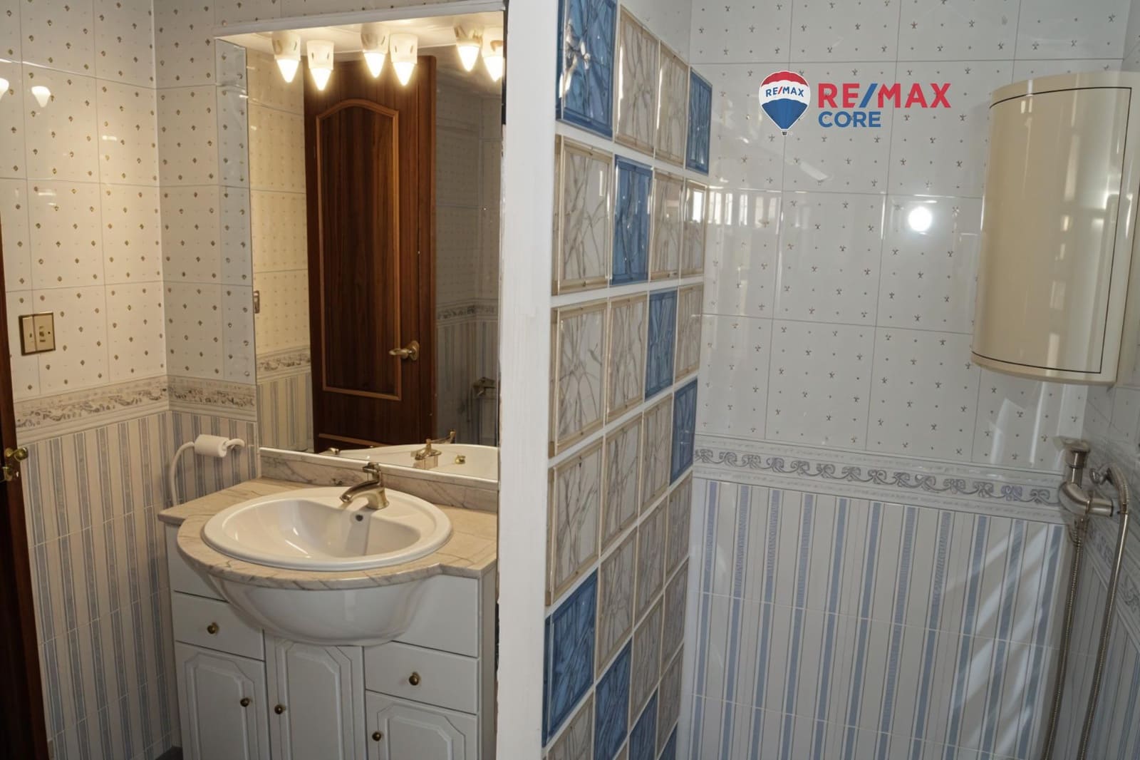 Chalet de 6 habitaciones en Sierra de Fuentes en venta con piscina garaje - 370.000 € (Ref: 9520846)