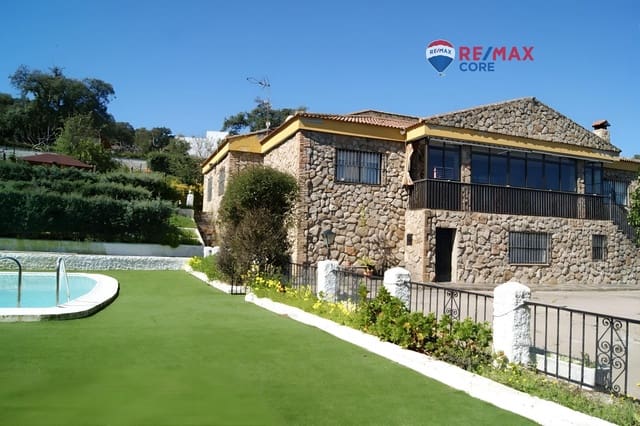 Chalet de 6 habitaciones en Sierra de Fuentes en venta con piscina garaje - 370.000 € (Ref: 9520846)