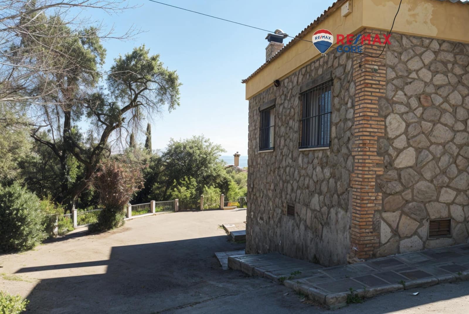 Chalet de 6 habitaciones en Sierra de Fuentes en venta con piscina garaje - 370.000 € (Ref: 9520846)