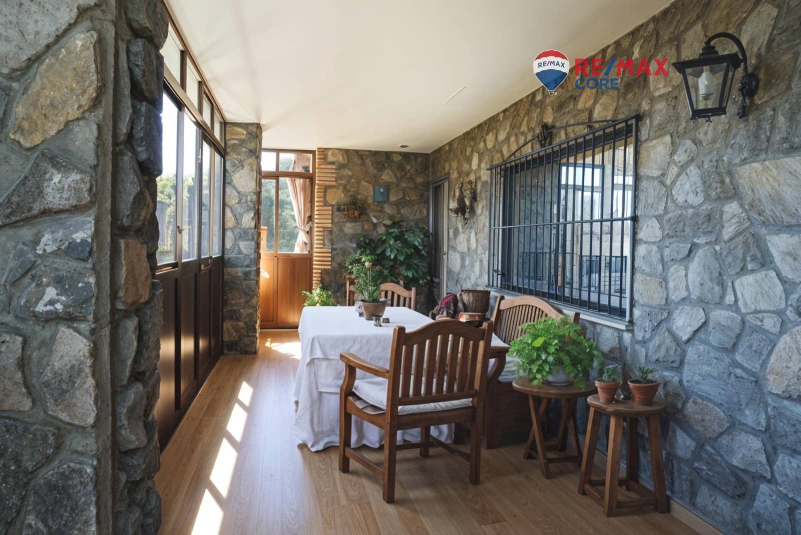 Chalet de 6 habitaciones en Sierra de Fuentes en venta con piscina garaje - 370.000 € (Ref: 9520846)