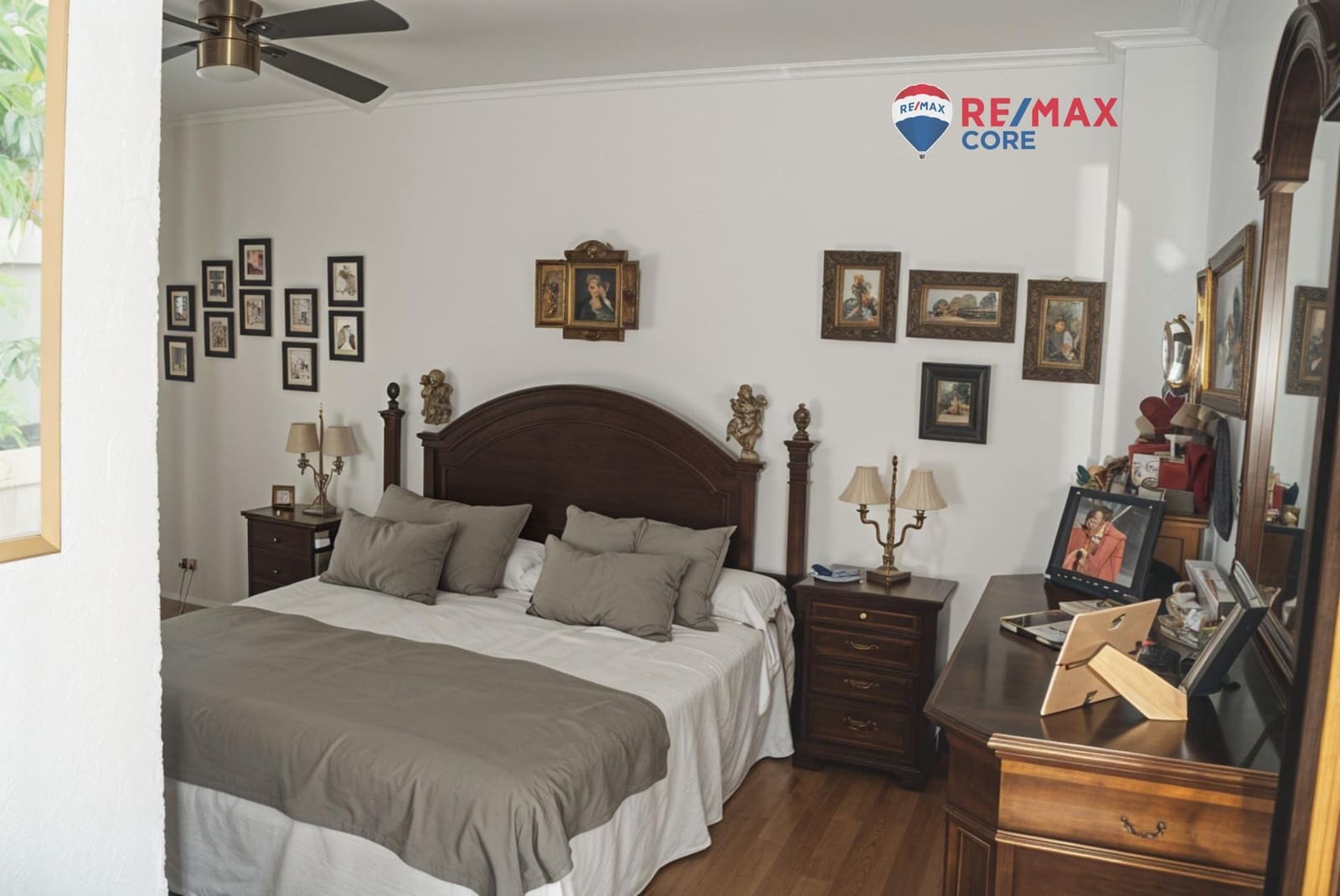 Chalet de 6 habitaciones en Sierra de Fuentes en venta con piscina garaje - 370.000 € (Ref: 9520846)