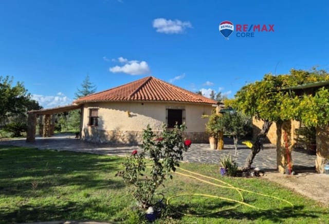 3 makuuhuone Maalaistalo myytävänä paikassa Badajoz kaupunki - 195 000 € (Ref: 9527688)