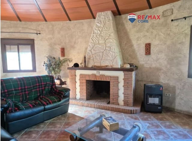 3 makuuhuone Maalaistalo myytävänä paikassa Badajoz kaupunki - 195 000 € (Ref: 9527688)