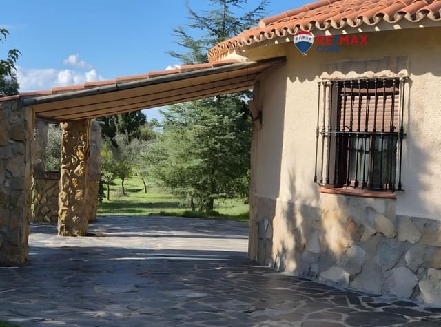 3 makuuhuone Maalaistalo myytävänä paikassa Badajoz kaupunki - 195 000 € (Ref: 9527688)