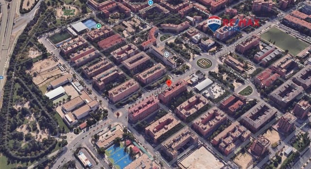 Garage for sale in Los Rosales, Madrid city - € 20,000 (Ref: 9541098)