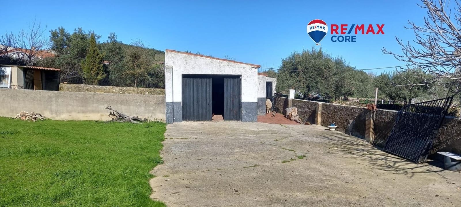 Chalet de 2 habitaciones en Sierra de Fuentes en venta - 230.000 € (Ref: 9541099)