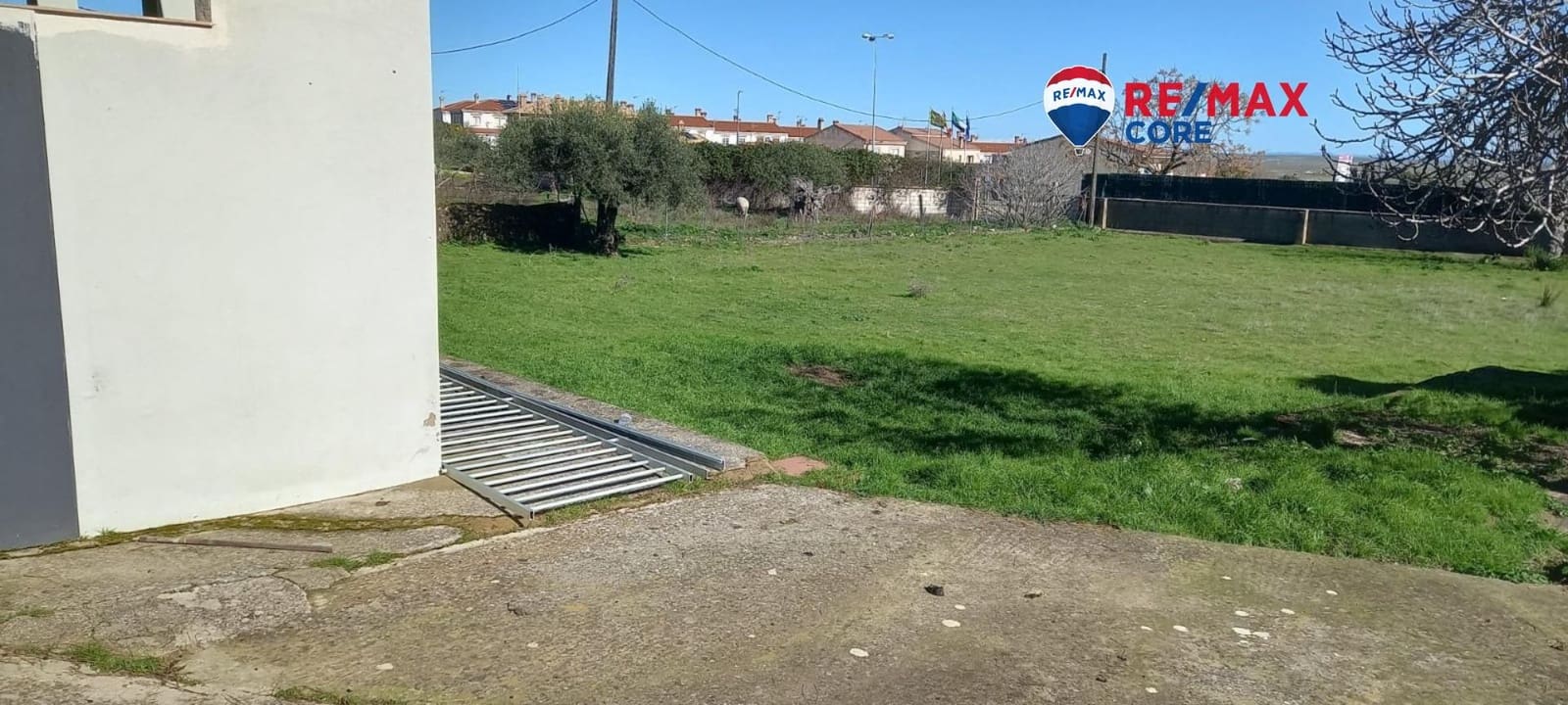 Chalet de 2 habitaciones en Sierra de Fuentes en venta - 230.000 € (Ref: 9541099)