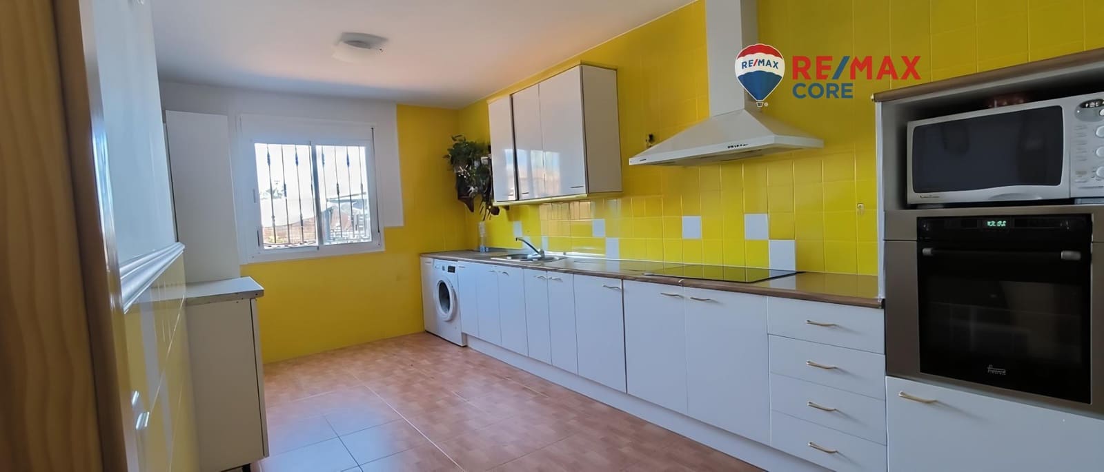 4 bedroom Terraced Villa for sale in Don Benito - € 195,000 (Ref: 9541100)