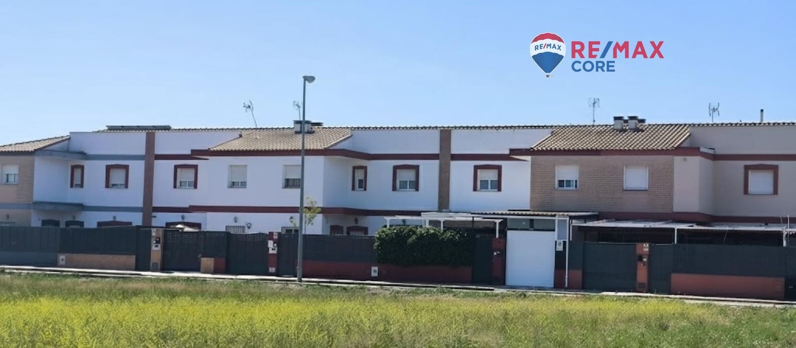 4 bedroom Terraced Villa for sale in Don Benito - € 170,000 (Ref: 9541100)