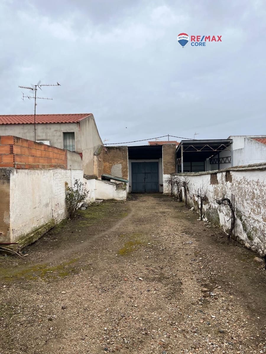 5 quarto Casa em Banda para venda em La Albuera - 200 000 € (Ref: 9541101)