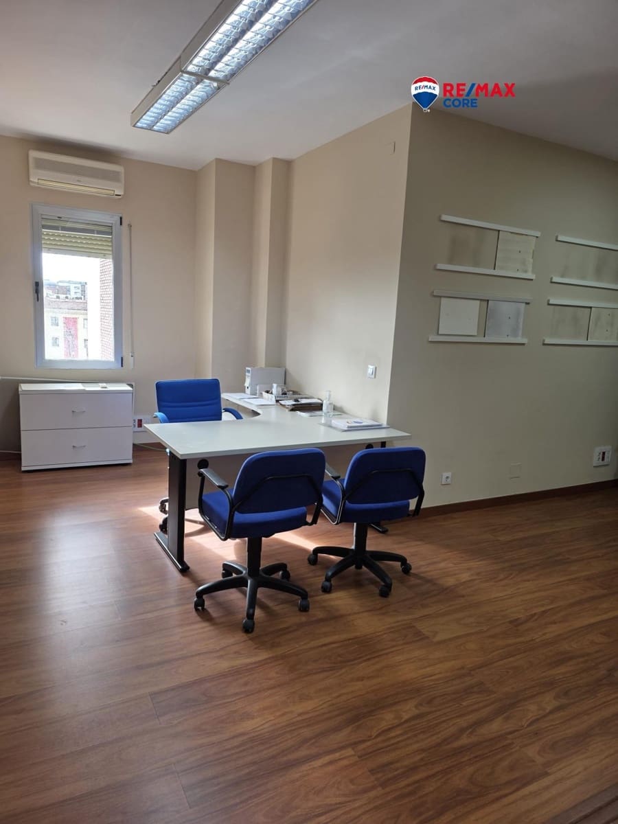 2 soveværelse Kontor til salg i Badajoz by - € 99.000 (Ref: 9543617)