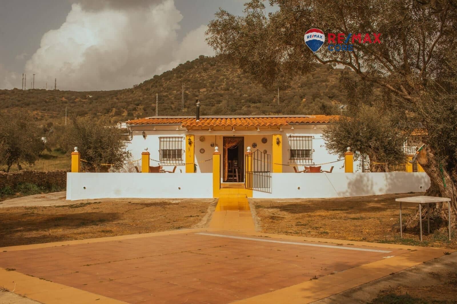 3 soveværelse Finca/Landehus til salg i Jerez de los Caballeros med swimmingpool garage - € 204.750 (Ref: 9543618)