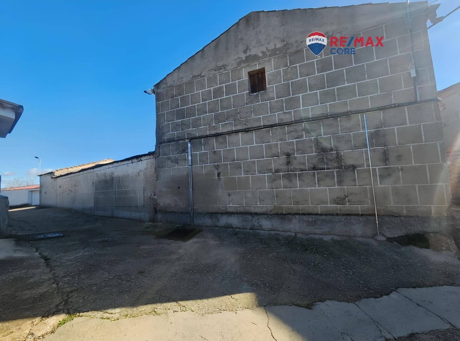 7 slaapkamer Huis te koop in Villamesias - € 109.000 (Ref: 9555840)