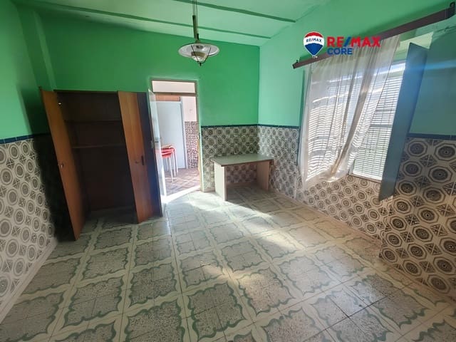 Casa de 7 habitaciones en Villamesías en venta - 109.000 € (Ref: 9555840)