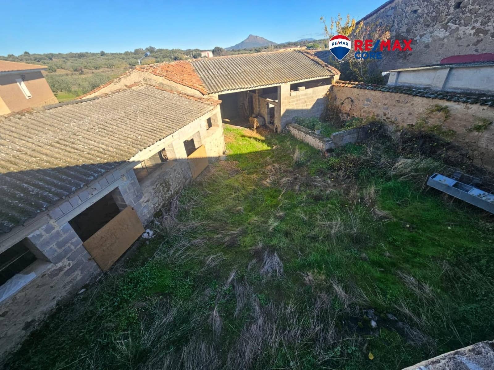 7 slaapkamer Huis te koop in Villamesias - € 109.000 (Ref: 9555840)