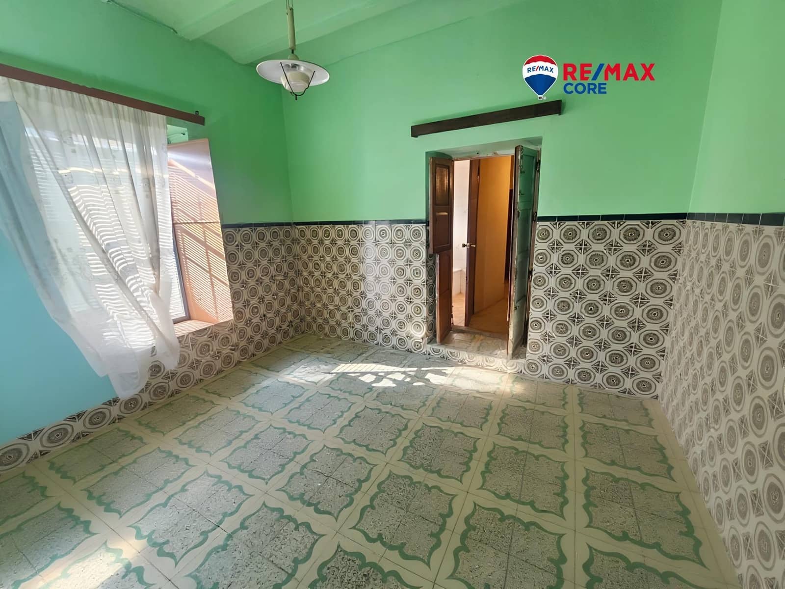 7 slaapkamer Huis te koop in Villamesias - € 99.000 (Ref: 9555840)