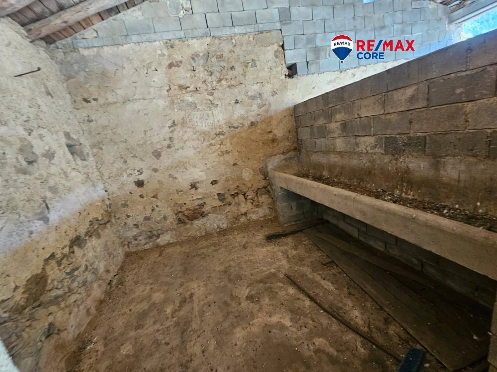 7 slaapkamer Huis te koop in Villamesias - € 99.000 (Ref: 9555840)