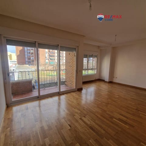 4 sypialnia Mieszkanie do wynajęcia w Miasto Badajoz - 900 € (Ref: 9561805)