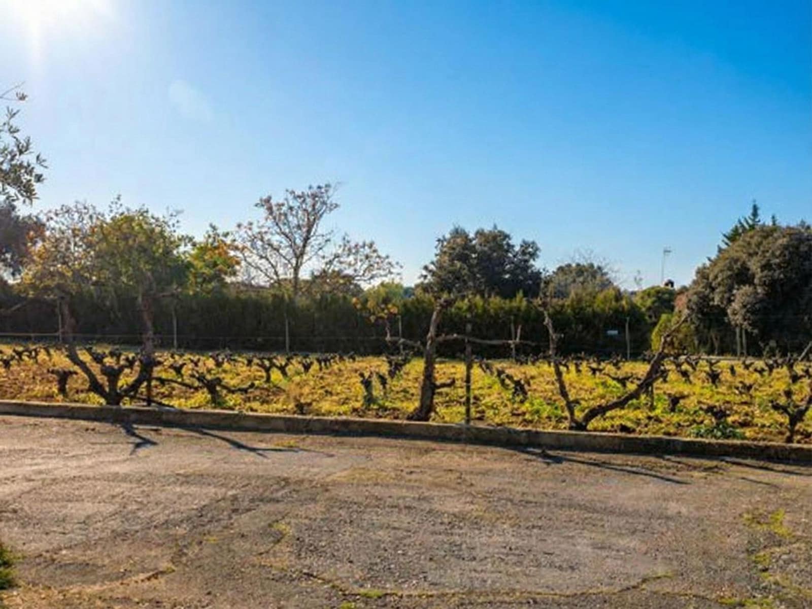 5 slaapkamer Villa te koop in Badajoz stad met garage - € 315.000 (Ref: 9565249)