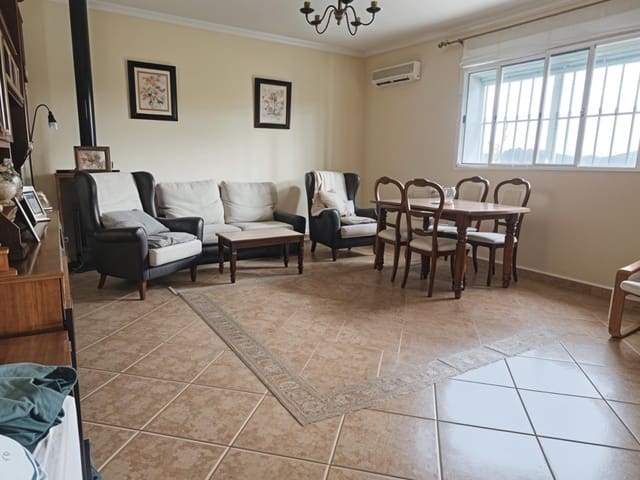 5 slaapkamer Villa te koop in Dehesilla de Calamón - Campomanes, Badajoz stad met garage - € 315.000 (Ref: 9565249)