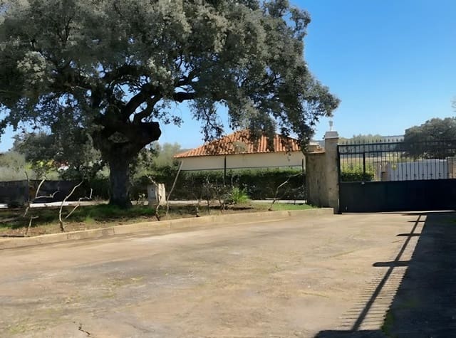 5 slaapkamer Villa te koop in Dehesilla de Calamón - Campomanes, Badajoz stad met garage - € 315.000 (Ref: 9565249)
